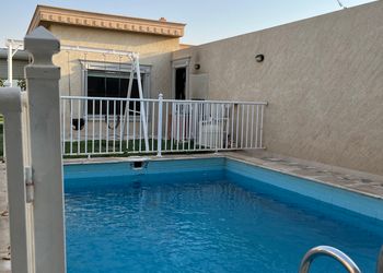 شاليه بألعاب أطفال و مسبح