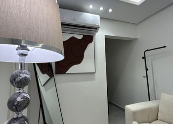 استديو بسرير ماستر وجلسة جانبية 
