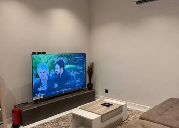 شقة بغرفة نوم وصالة 