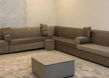 استراحة بمجلس بإطلالة على الجبل