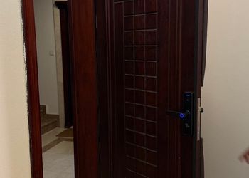 استديو بأثاث مريح وبسيط 