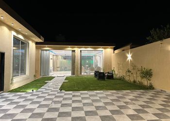 استراحة انيقة بمسبح خارجي وجلسة
