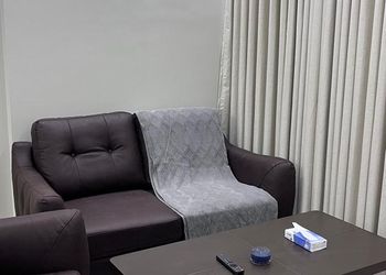 استديو بسرير ماستر وجلسة جانبية
