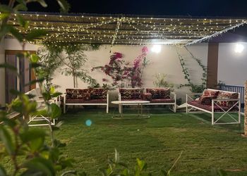 شاليه بجلسة خارجية وألعاب اطفال