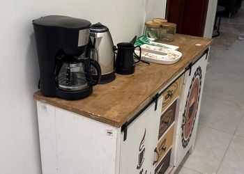 شقة بثلاث غرف نوم وصالة جلوس