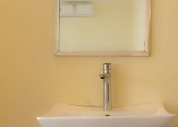 مزرعة بمجالس وبيت شعر 
