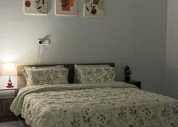استديو بسرير ماستر وأثاث مريح