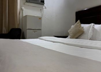 استديو هادئ وسرير ماستر 