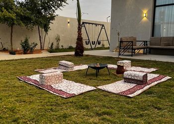 استراحة بجلسة خارجية وأجواء ممتعة