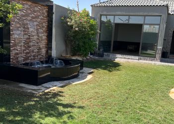 استراحة بمسطح اخضر و العاب اطفال
