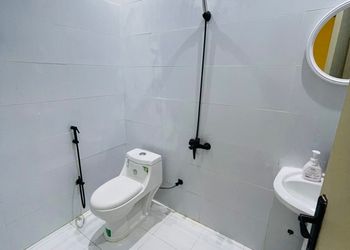 شقة بغرفة معيشة وغرفة نوم 