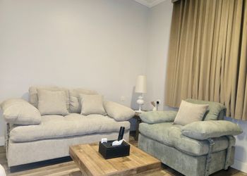 استديو بسرير ماستر وجلسة جانبية