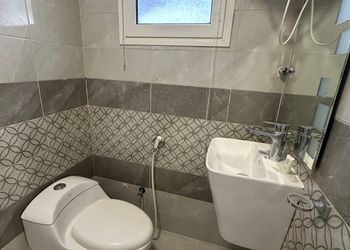 شقة بغرفتين نوم وغرفة جلوس 