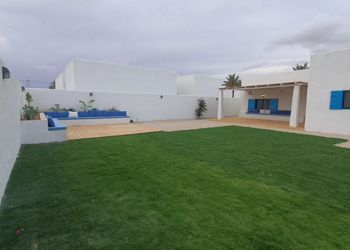 شاليه بإطلاله عالمسبح 