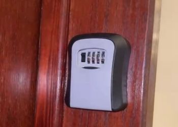 شقة بصالة مريحة وغرفة نوم