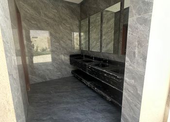 شاليه بمجلس ومسبح خارجي 