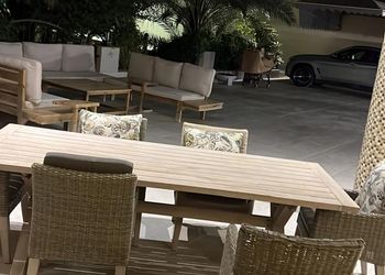 استراحة بمسطح اخضر ومسبح