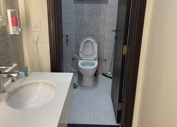 استديو بسرير ماستر وجلسة 