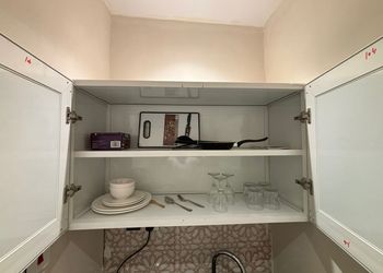 استديو بسرير ماستر وجلسة جانبية 