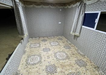 مخيم ببيت شعر وجلسة خارجية 