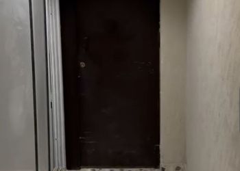 استديو بسرير ماستر وجلسة جانبية 