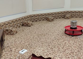 استراحة بمسبح خارجي ومجالس واسعة 