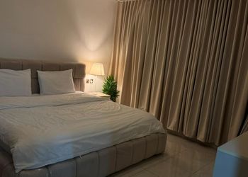 شقه بغرفه نوم ماستر ودوره مياه