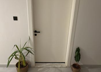 استديو بسرير ماستر وجلسة جانبية 