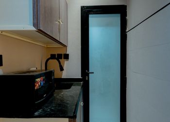 استديو بسرير ماستر وجلسة جانبية 