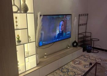 شقة بغرفة معيشة وغرفتين نوم 
