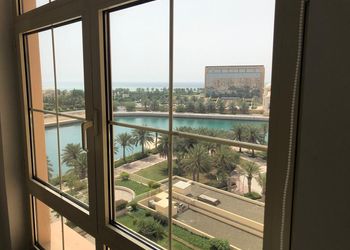 شقة بإطلالة مميزة على البحر 
