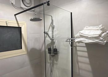 استديو هادئ بسرير ماستر 