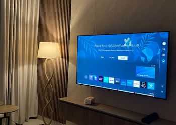 استديو مصمم بديكور عصري وبسيط