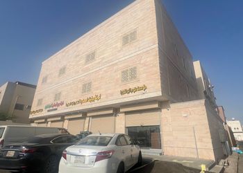 شقة بغرفة معيشة وغرفتين نوم 