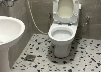 استديو بسرير ماستر وجلسة جانبية 
