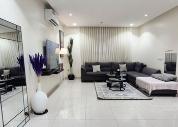 شقة واسعة بدخول ذاتي