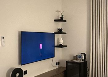 استديو بدخول ذاتي وتصميم هادئ 