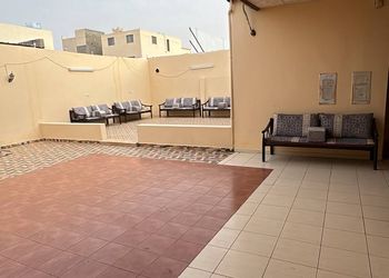 استراحة بمجلس وجلسة خارجية 