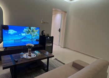استديو بسرير ماستر وجلسة جانبية 