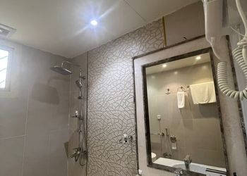 سويت بسرير ماستر وتلفزيون 