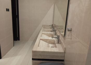 استراحة بمسطح اخضر ومجالس