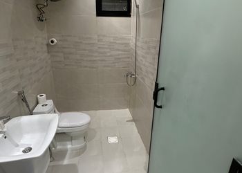 استديو بسرير ماستر وجلسة جانبية