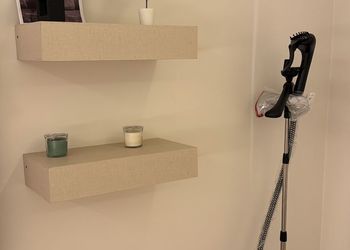 استديو بسرير ماستر وجلسة جانبية