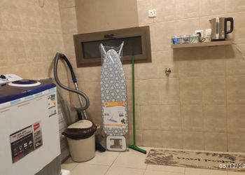 شقة بثلاث غرف نوم وصالة