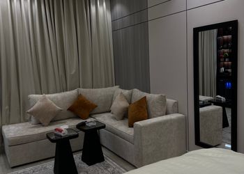 استديو هادئ بدخول ذاتي 