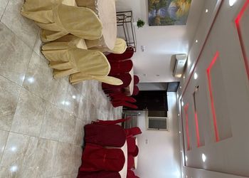 استراحة بمسطح اخضر وجلسة