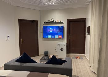 استديو هادئ بسرير ماستر
