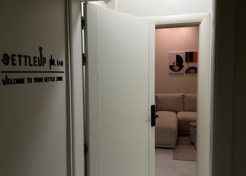 استديو هادئ بسرير ماستر 