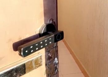 شقة ارضيه و مدخل مستقل 
