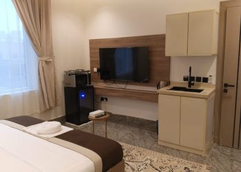 استديو هادئ بسرير ماستر 